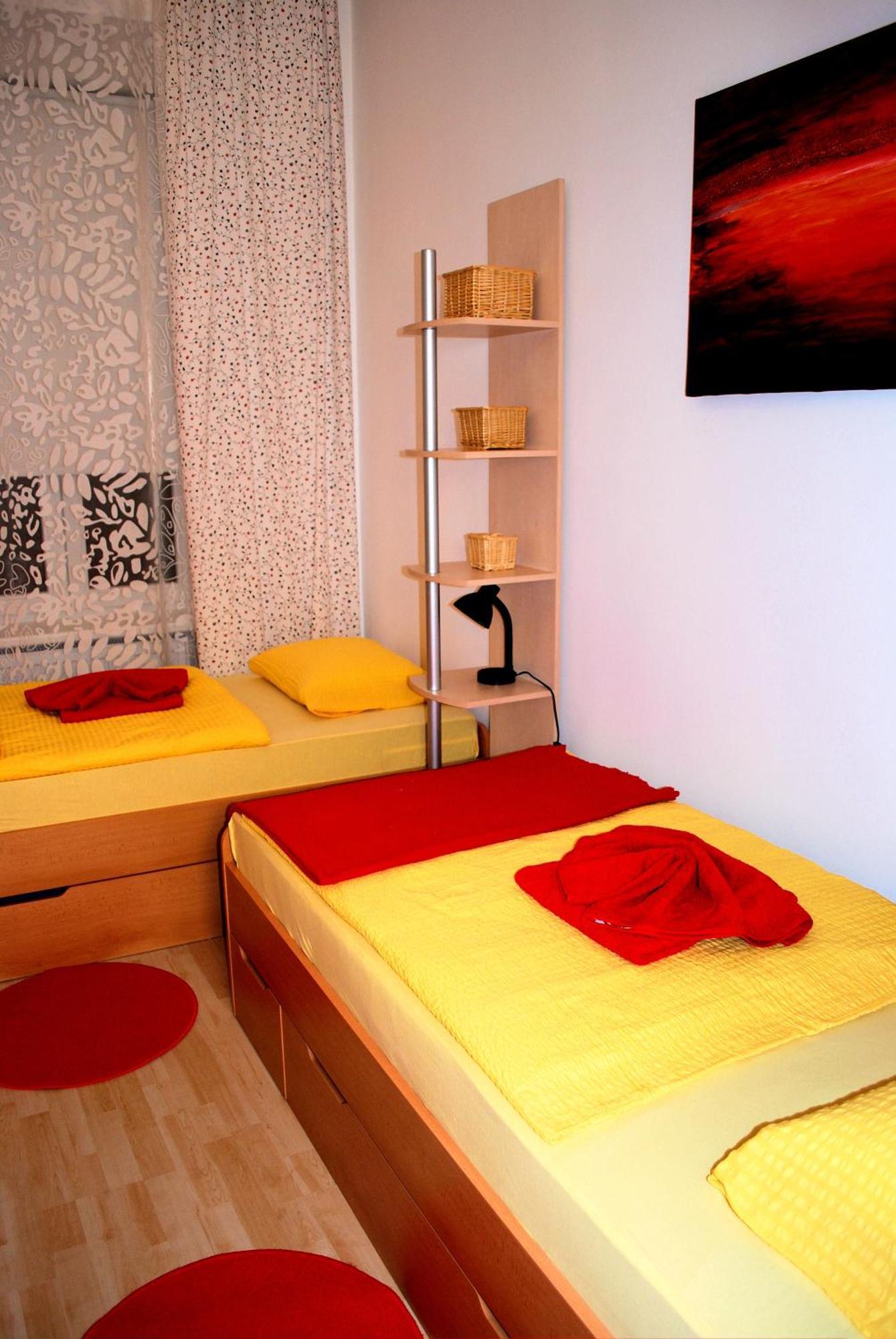 Apartments Heine Wina Bagian luar foto